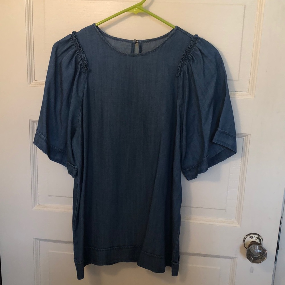 LOFT chambray puff sleeve top
